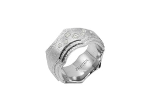 Ocean sculptured ring w/ white  diamond